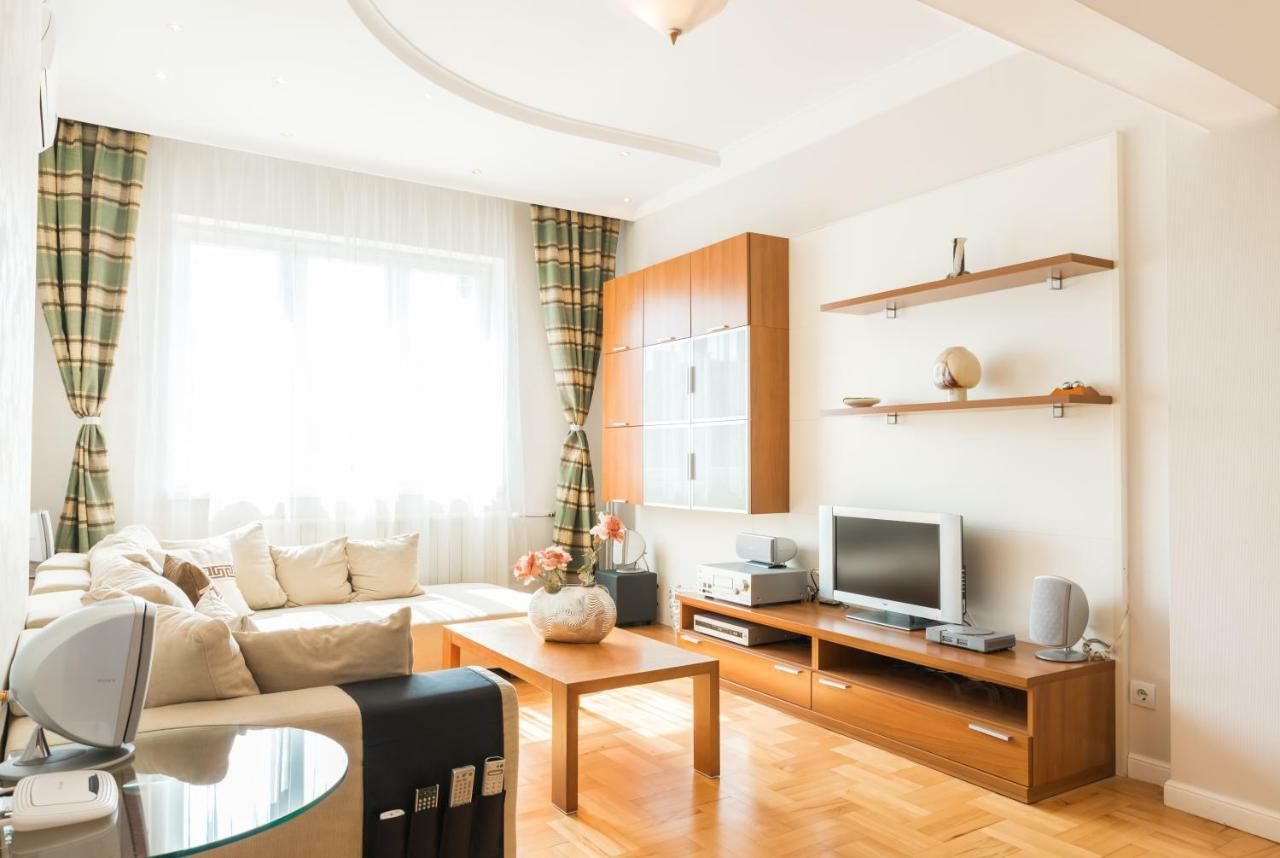 100sqm 2 bedroom, 2 bathroom Apartamento in Centro da cidade Sófia Exterior foto